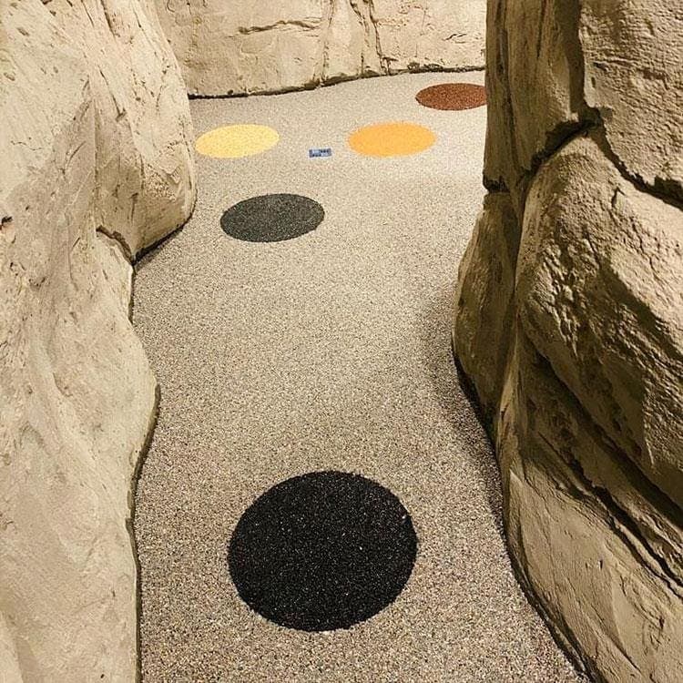 Renkli daire motifli Stonecarpet patika